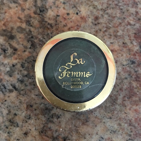 Eyeshadow - Picture 3 of 3